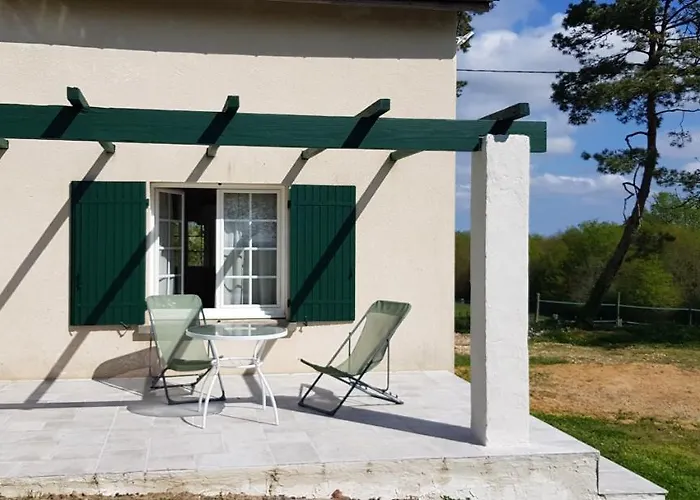 Holiday home Perigourdin La Picherie Montpon-Menesterol